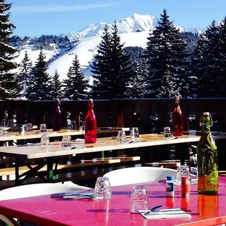 Le Refuge Du Lachat Hostel *