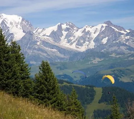 Le Refuge Du Lachat Hostel