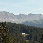 بيت شباب Le Refuge Du Lachat *