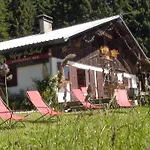 Le Refuge Du Lachat بيت شباب كري فولا