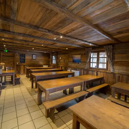 Le Refuge Du Lachat Hostel Crest-Voland