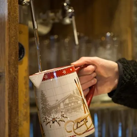 Hostel Le Refuge Du Lachat *