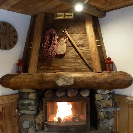 Хостел Le Refuge Du Lachat *