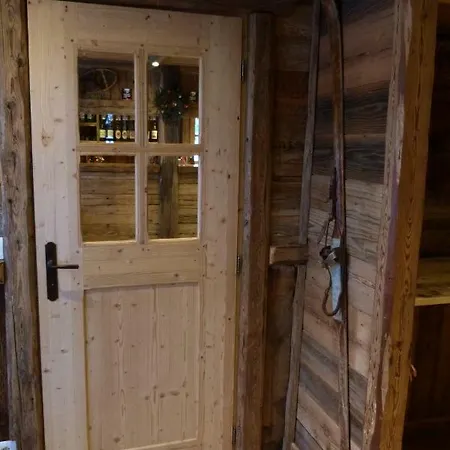 Le Refuge Du Lachat Хостел *